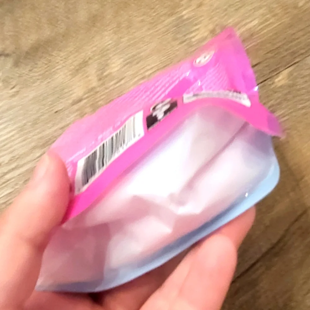 NWT Barbie Color Reveal Barbie‎ Pet Surprise Toy Blind Pack NIP SEALED
